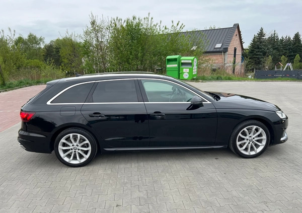 Audi A4 cena 110500 przebieg: 115000, rok produkcji 2020 z Kraków małe 137